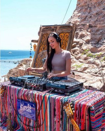 Korolova - Live @ Farsha Cafe Sharm El Sheikh, Egypt (2021-04-23) (2021)