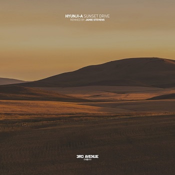 Hyunji-A - Sunset Drive [3AV258]